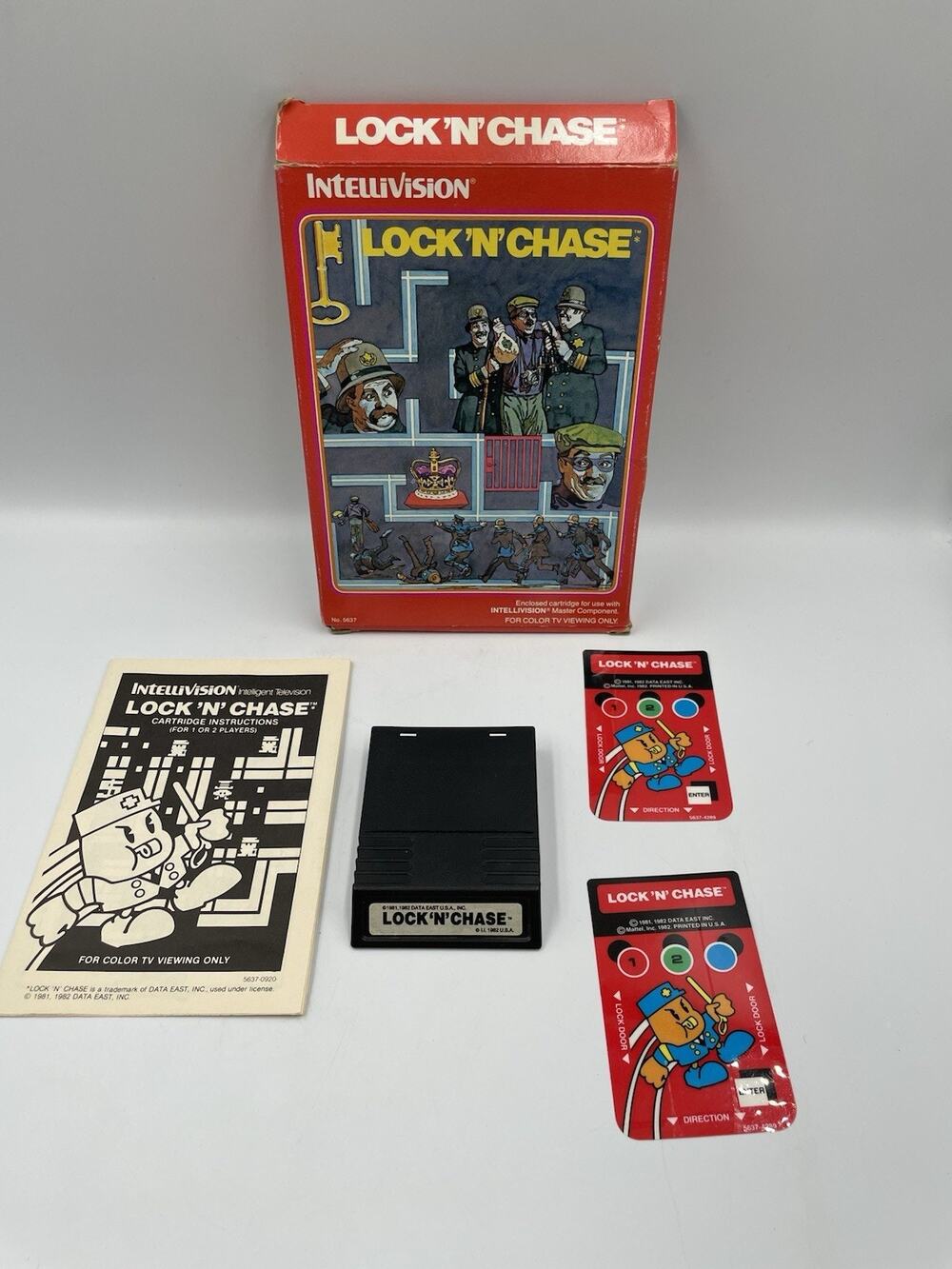 Mattel Intellivision Lock 'N' Chase Cartridge 1982 Complete Manual & Overlays